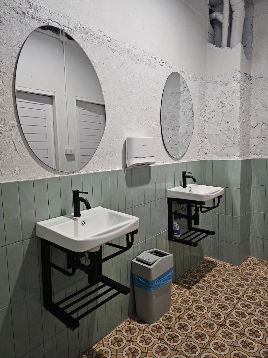 Hao Norn Hostel Thong Sala Exterior photo